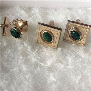 Vintage Mid-Century Gold & Green Stone Cuff links